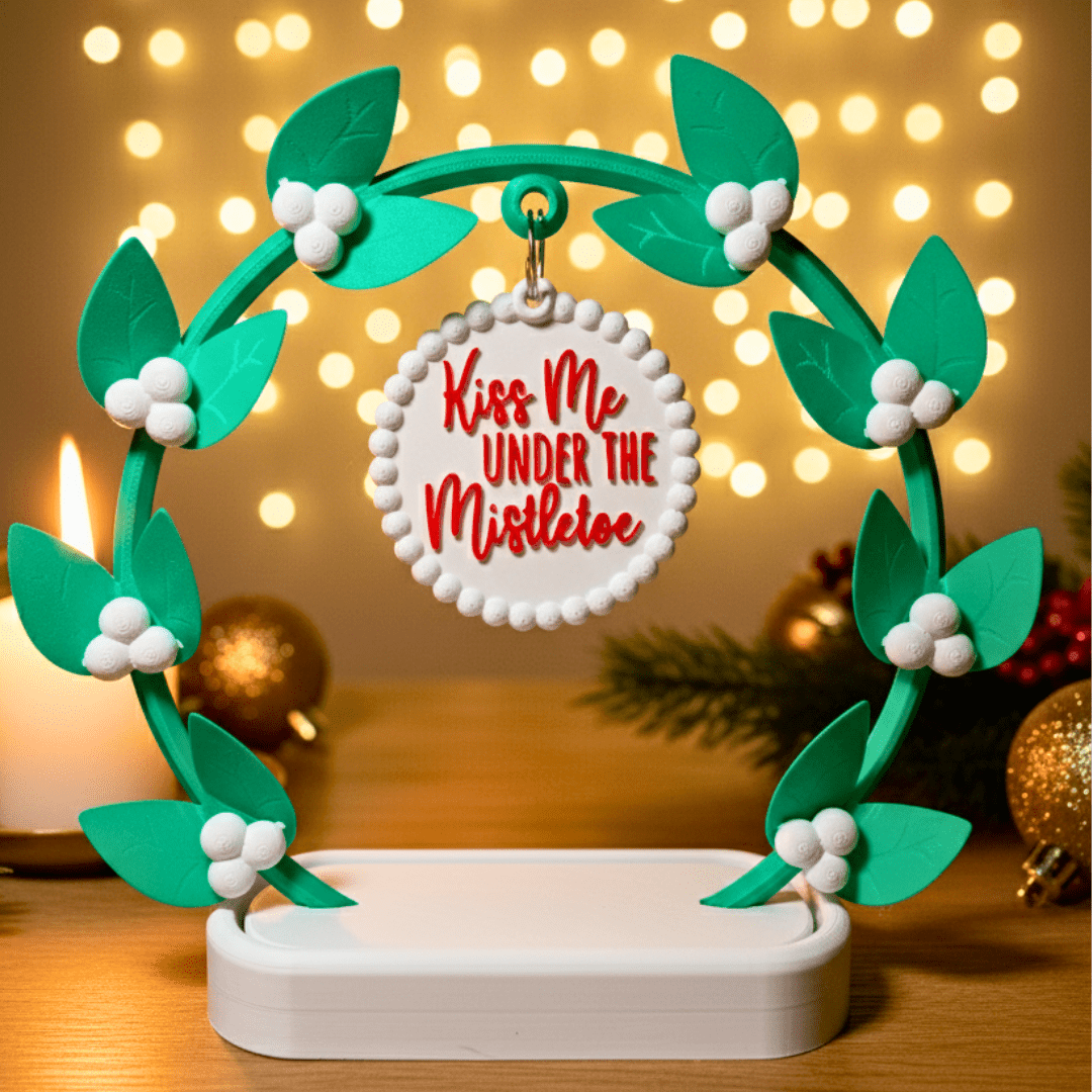 3D gedruckter Mistelzweig Aufsteller – Kiss Me Under The Mistletoe | Weihnachtsdeko mit Herz - Zauberwerk