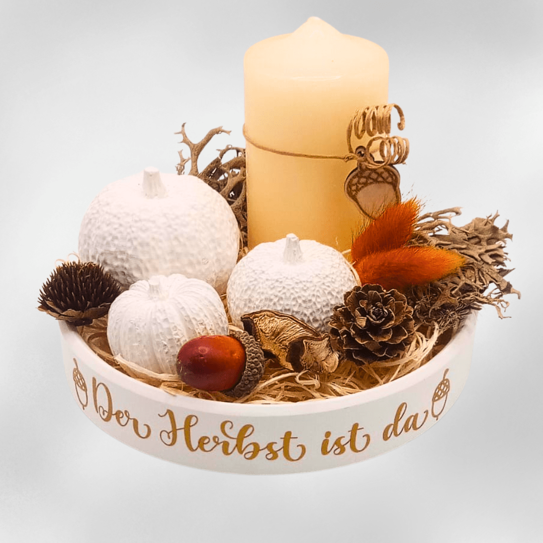 Deko - Arrangement Der Herbst ist da mit Kerze, Kürbissen & Naturmaterialien - Zauberwerk