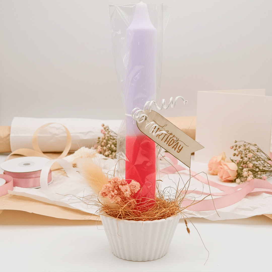 Kerzenarrangement „Happy Birthday“ – Handgemachtes Geschenk mit Trockenblumen & Keraflott - Vase - Zauberwerk
