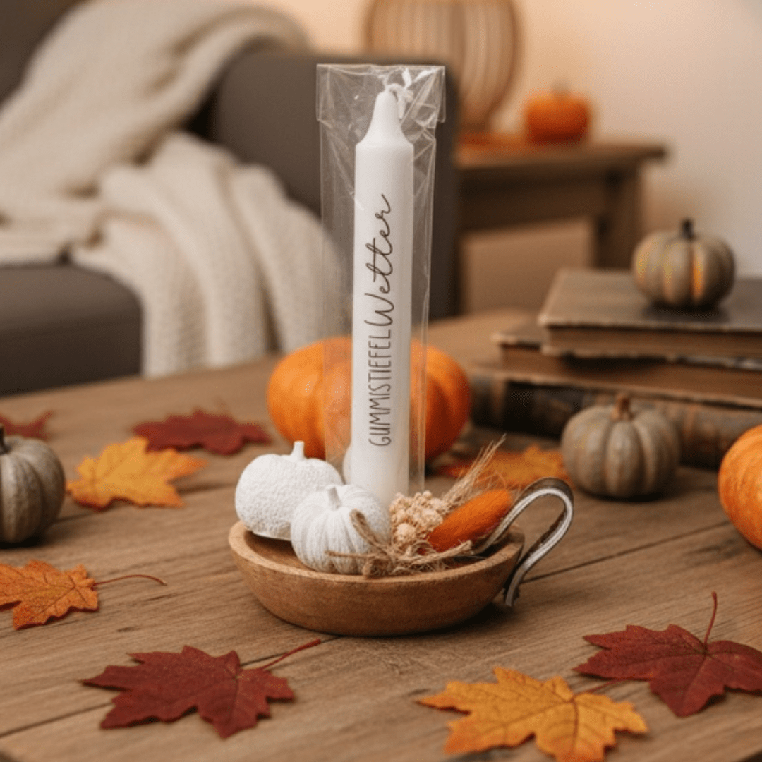 Herbstdeko Kerzenset mit Spruch „Gummistiefel Wetter“ – Holzschale mit Kerze, Mini - Kürbissen & Trockenblumen - Zauberwerk