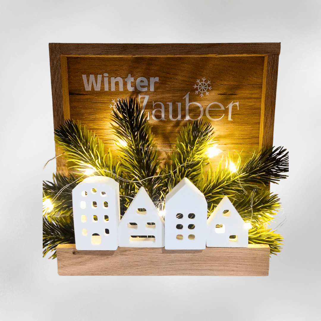 Winterzauber Häuschenleiste – Holzdeko mit Licht und Tannenzweig - Zauberwerk