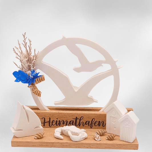 Deko - Aufsteller Heimathafen – Maritimer Look mit Segelboot, Muscheln & Leuchtturm - Zauberwerk