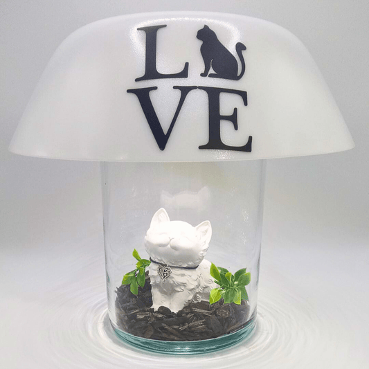 Katzenlampe mit Schriftzug LOVE – stilvolle Wohnzimmer Deko für Katzenfreunde - Zauberwerk