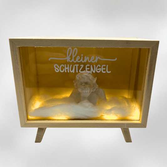 Kleiner Schutzengel im beleuchteten Rahmen – Dekoration & Geschenkidee - Zauberwerk